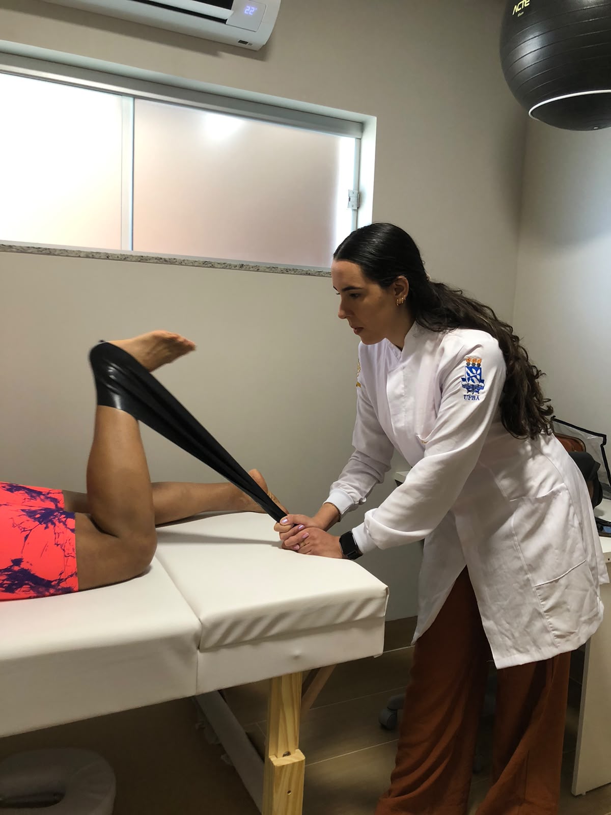 Atendimento de fisioterapia com Mariana Teixeira